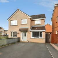 Dunfermline detached house for £299,995 returns to market with flexible fifth bedroom