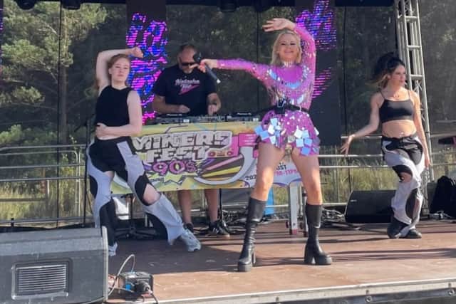 Natasha Tee and Divas (full dance act)