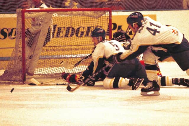 Fife Flyers 1999 - Russell Monteith and Kyle Horne in action (Pic: Bill Dickman)