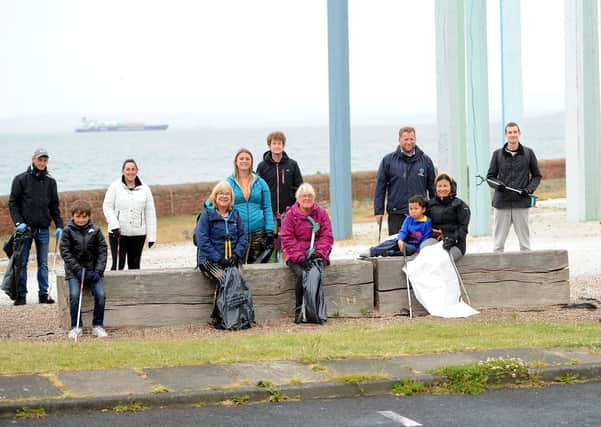 Ally Caldicott and volunteers have been doing clean ups at Ravenscraig beach. Pic credit: Fife Photo Agency.