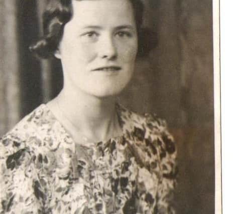 Kirkcaldy woman Elizabeth Craig aged 20. She recently passed away aged 106.