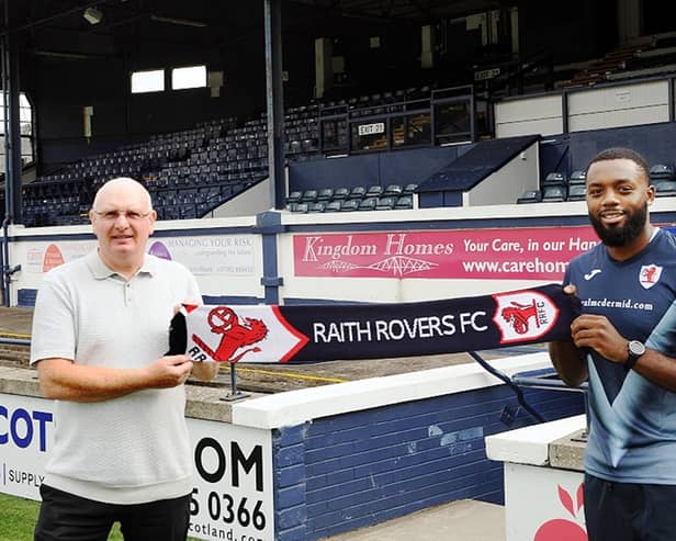 Raith Rovers boss John McGlynn with new signing Gozie Ugwu. (Pics courtesy of Raith Rovers)