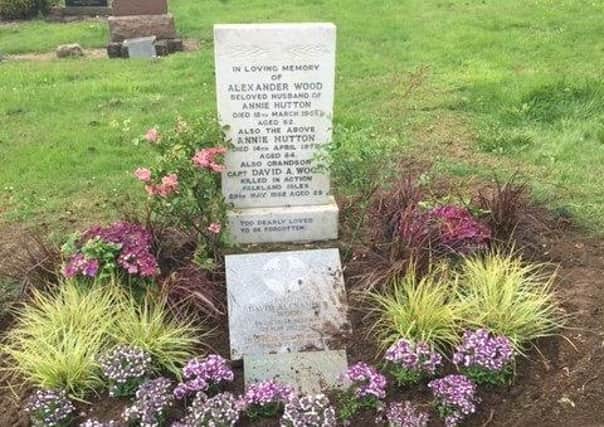 Cpt David Woods' grave in Kennoway.