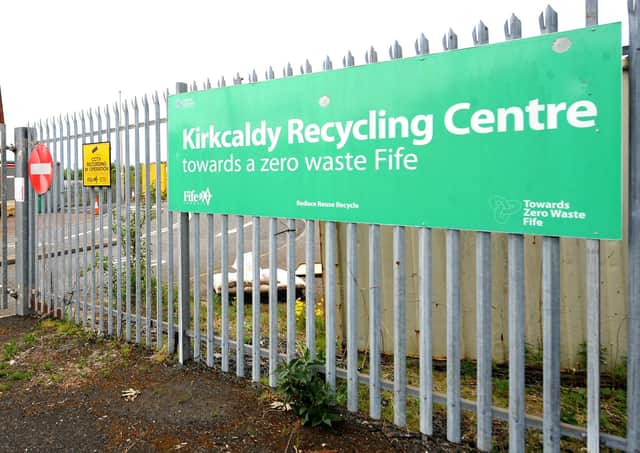 KIRKCALDY RECYCLING CENTRE - Kirkcaldy - Fife  -credit- Fife Photo Agency
