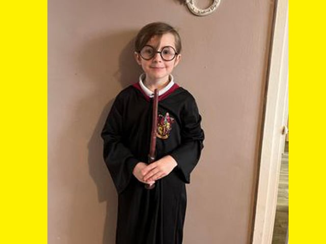 Bailey Eddy aged 5 as Harry Potter