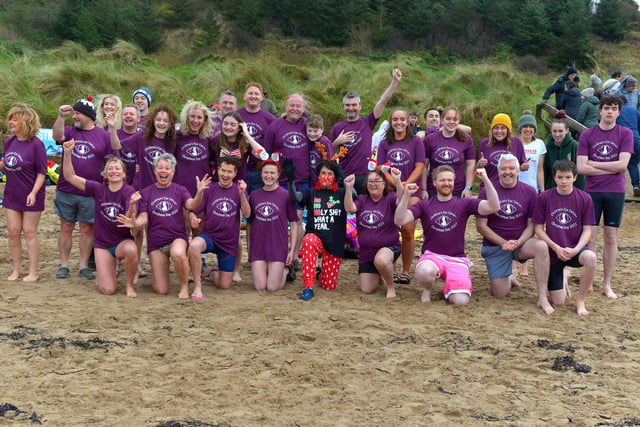 Children’s Eye Cancer supporters pictured at the annual Christmas Day swim at Ludden beach, Buncrana. Photo: George Sweeney.  DER2151GS – 030