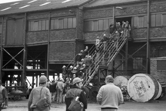 Miners entering the Frances colliery during the miners' strike in February 1985.