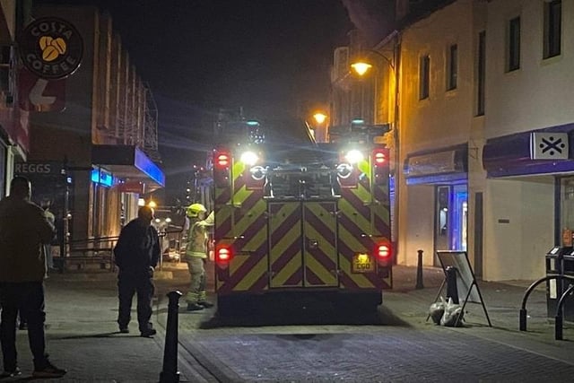 Fire crews at the scene of the blaze on Friday night in a first floor flat above a former jewellers store (Pic: Fife Jammers/www.facebook.com/FifeJL)