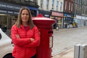 Melanie Ward MP on Kirkcaldy High Street