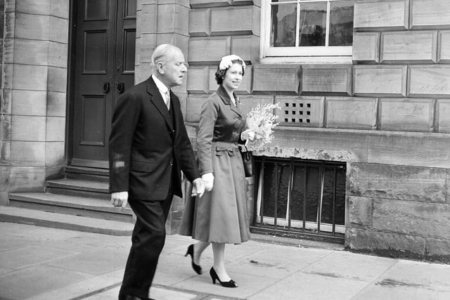 The Queen with the Earl of Elgin when she visited Cupar.