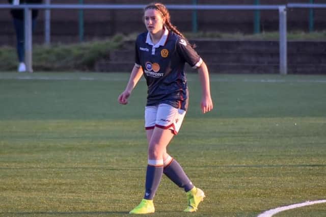 Glenrothes footballer Rachael Poneskis impressed on a trial and has now won a scholarship in the USA