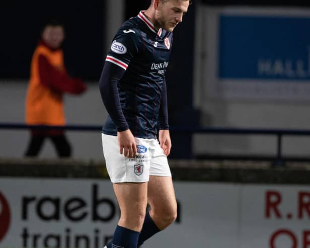 A dejected Connolly at full-time (Pic by Paul Devlin/SNS Group)
