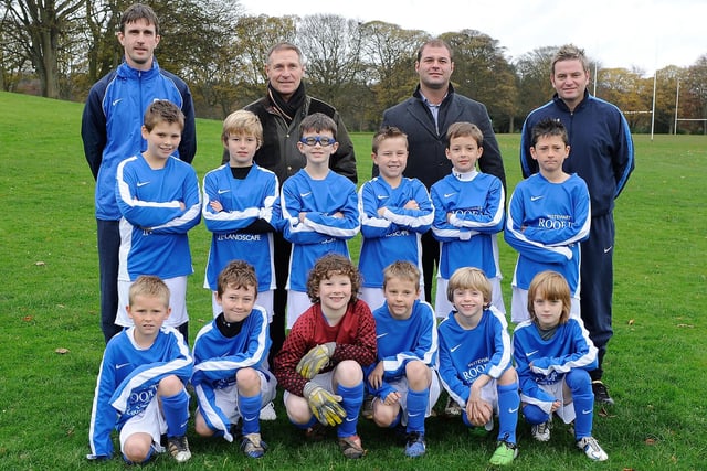 Kirkcaldy Eagles with Stuart Clemison (coach), William Stewart (Roofit Roofing and Building), William Stewart Jnr (Roofit Roofing and Building) at Beveridge Park.