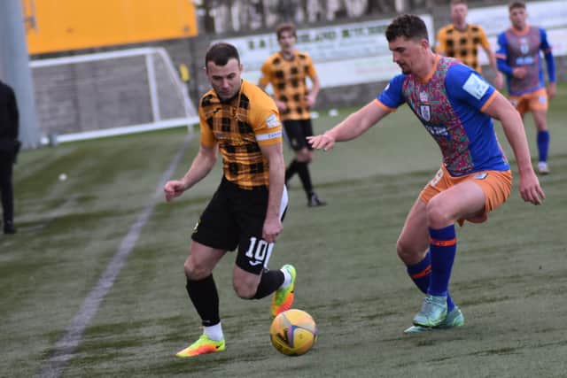 East Fife's Kevin Smith makes his way down the line as the side chases a winner