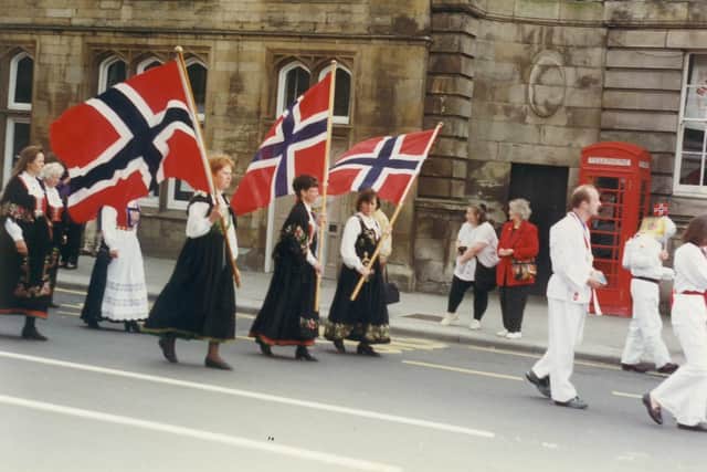 Burntisland Civic Week parade 1996 celebrates 50 years of town twinning with Flekkefjord