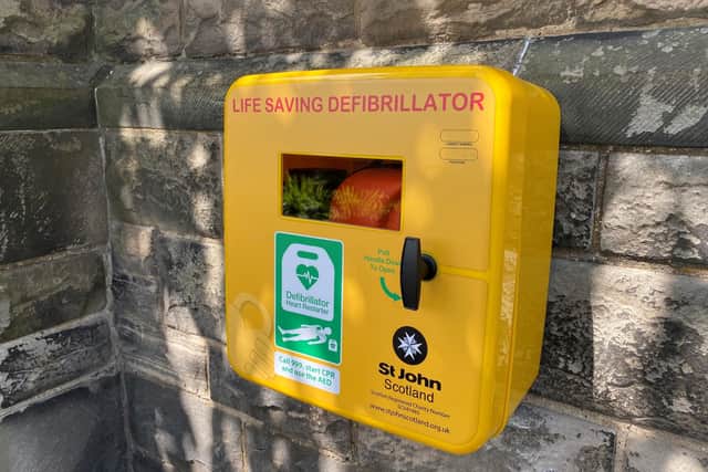Defibrillator installed at Linktown Church, Kirkcaldy