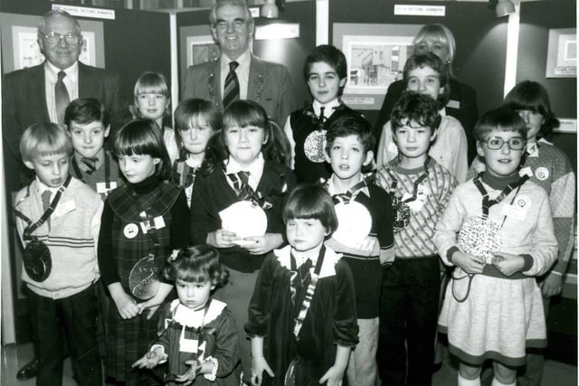 January 1985. - Kirkcaldy District Council Home Safety Advisory Committee held a contest for local school children.  Winners are pictured.