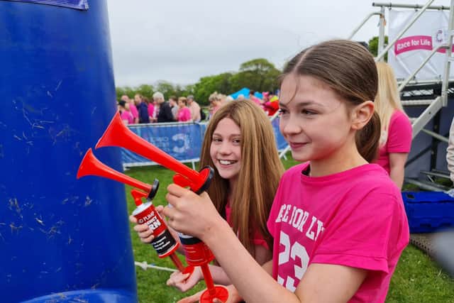 Saoirse O’Halloran was chosen as VIP starter to sound the horn ahead of a bumper programme of events at Beveridge Park, Kirkcaldy