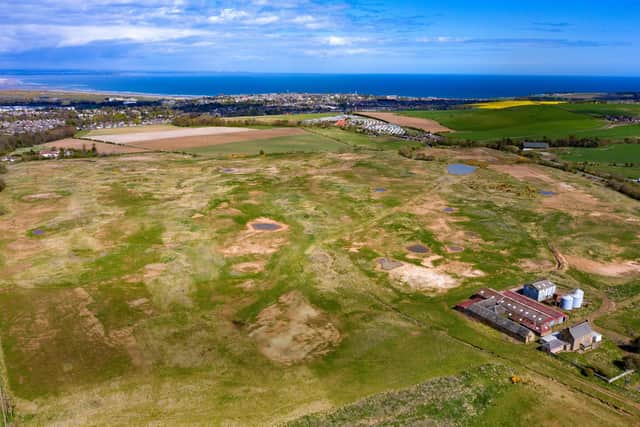 Lying 2.5 kilometres south west of the university town of St Andrews, adjacent to the A915 main road, the 97.58-hectare Feddinch Mains site already has consent dating from 2004 for the development of an 18-hole championship golf course.