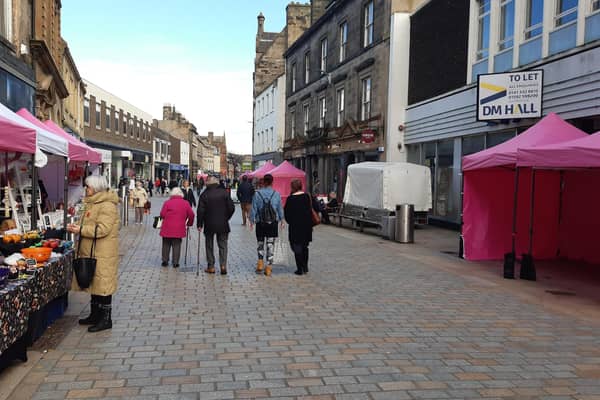High Street, Kirkcaldy where an 82 year-old woman was assaulted and robbed on Monday.