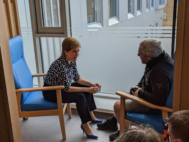 The First Minister met with patients at the state of the art facility at Kirkcaldy's Victoria Hospital