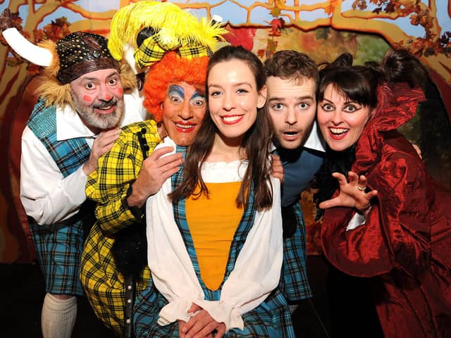The cast of Ya Wee Sleeping Beauty (Pic: Fife Photo Agency)