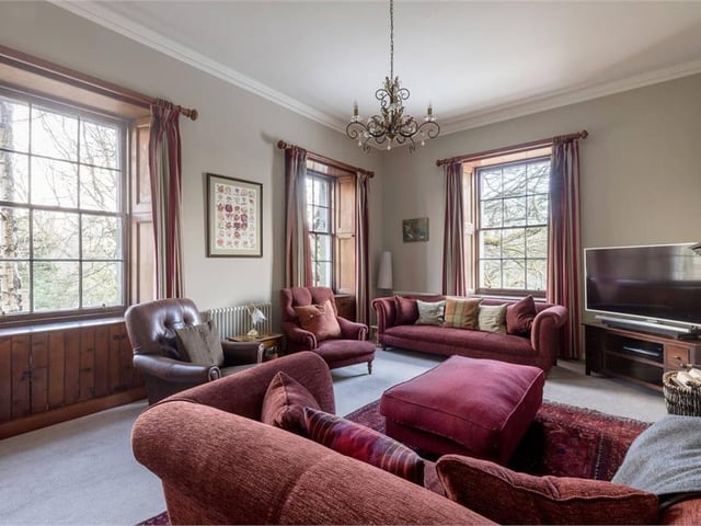 Sitting room.
