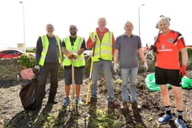 Cleaning up Volunteers Green are:  David Spence, Mark Smith, Stewart Biggar, Cllr Ian Xameron & George MacDonald (Pic: Fife Photo Agency)