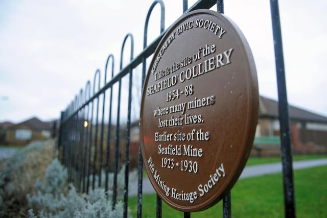 A plaque erected by Kirkcaldy Civic Society and Fife Mining Heritage Society in Bowhouse Drive commemorates where tSeafield Colliery used to stand.