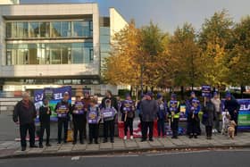 Lecturers protest outside St Brycedale Campus in Kirkcaldy (pic: EIS-FELA)
