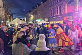 The Christmas lights switch on | Pic: Fife Free Press