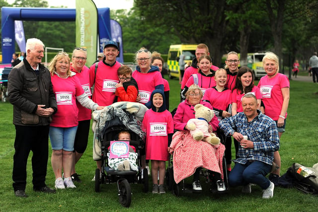 Meet the Barnes family team at Race For Life
