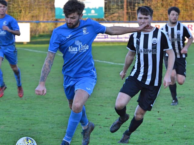 Kennoway's Daryl Falconer starts another move up the park. Pic by Danielle Craig
