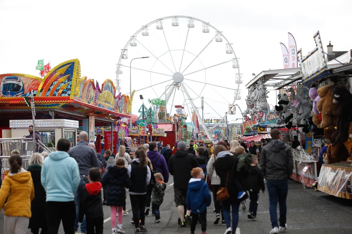 Funfri Link Links Market: final preparations as showmen get set for 2024 funfair on ...