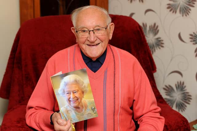 Jim Farmer, celebrates his 100th birthday with card from the Queen  (Pic: Fife Photo Agency)