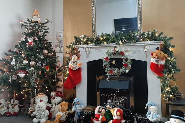 Some familiar faces help form the Christmas scene in Tracy's house!