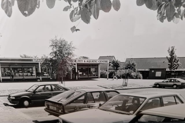The cars parked in front of the Glamis Centre certainly date this photo - traders included the Pet & Aquatic Centre, and a Spar shop