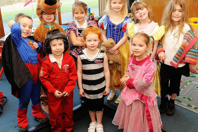 P1 pupils dress up for World Book Day at Canongate PS, St Andrews