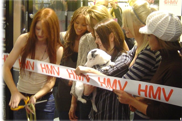 Girls Aloud open HMV in Kirkcaldy in 2005