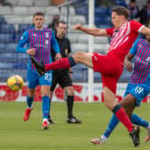 Christophe Berra boots a defensive ball clear for Raith Rovers (picture by Trevor Martin)