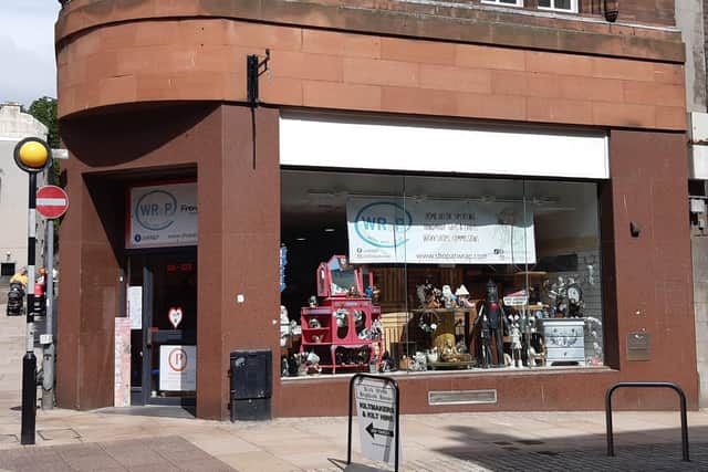 The WR&P store on Kirk Wynd where the thief struck before being challenged (Pic: Fife Free Press)