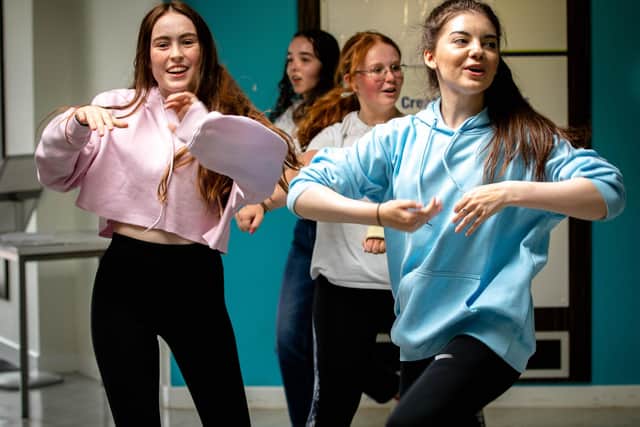 Fife College has hosted the filming of a new musical film, with several students playing key roles in the production. ‘It Takes Two’ is an original musical feature-length film with all original songs where twin sisters Olivia and Rosie use their love of the stage to help save a local theatre from closure.