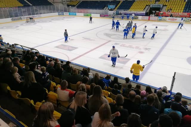 Fife Flyers fans turned out in big number to watch the team's open training session (Pic: Fife Free Press)