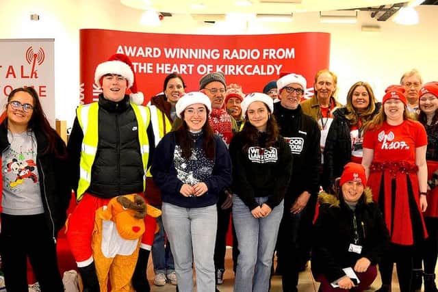 K107FM promoting Kirkcaldy's Christmas lights (Pic: Submitted)