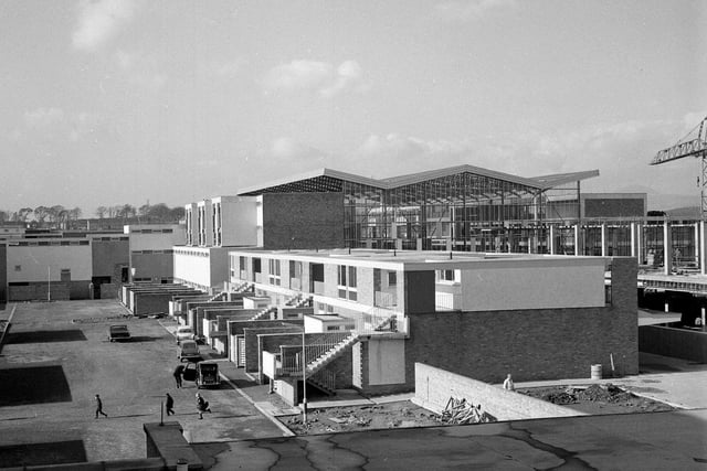 12 pictures showing how the Kingdom Centre in Glenrothes was built ...