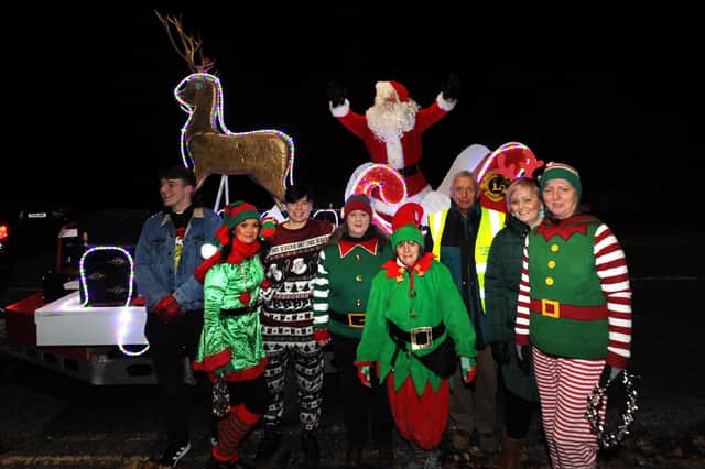 Kirkcaldy & District Lions made the annual trip round the town in the sleigh, taking donations.