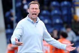 January 27, 2024: Raith Rovers 2-3 Inverness. ICT boss Duncan Ferguson remonstrates on day his side prevail thanks to an Alex Samuel hat-trick. Raith's goals were netted by Jack Hamilton and Lewis Vaughan. (Pic FPA)