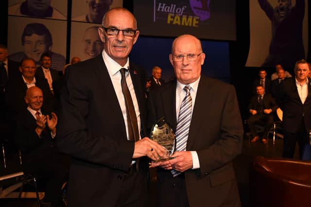 Joe Jordan inducts Frank Connor into Raith Rovers Hall of Fame in 2015