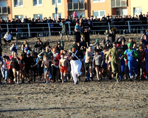 The Loony Dook brought huge crowds to the Prom (Pic: Fife Photo Agency)