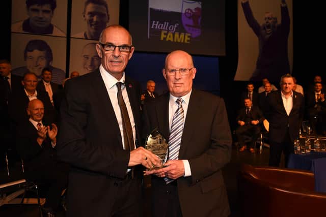 Joe Jordan inducts Frank Connor into the Raith Rovers Hall of Fame in 2015.